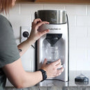 Máquina de leite // The perfect baby bottle, every time — in seconds.